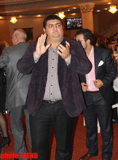 Emil Bədəlov ilin toyunu çaldırdı (FOTO)